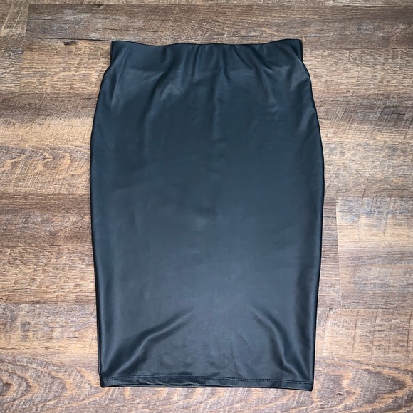 Revamped | Faux Leather Midnight Blue Skirt - Picture 1 of 6